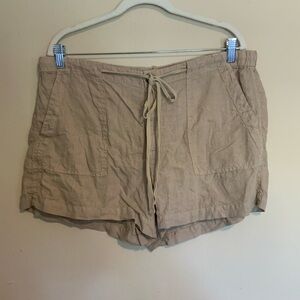 Lou & Grey khaki 100% linen shorts